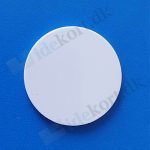 NTAG215 NFC – RFID tag “Knap Kort”, Rund PVC ø30 mm, Selvklæbende, Hvid, 3M lim